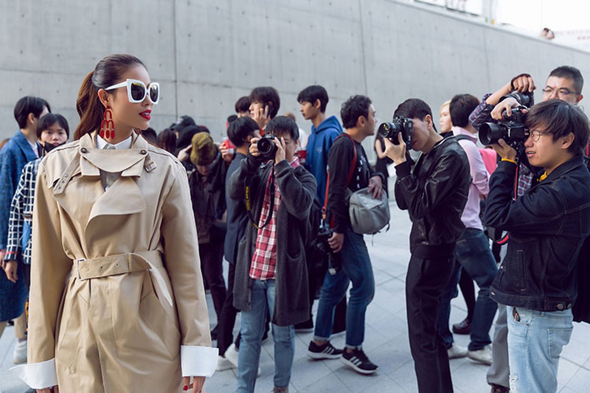Pham Huong tuyet dep hut ong kinh tai Seoul Fashion Week-Hinh-8